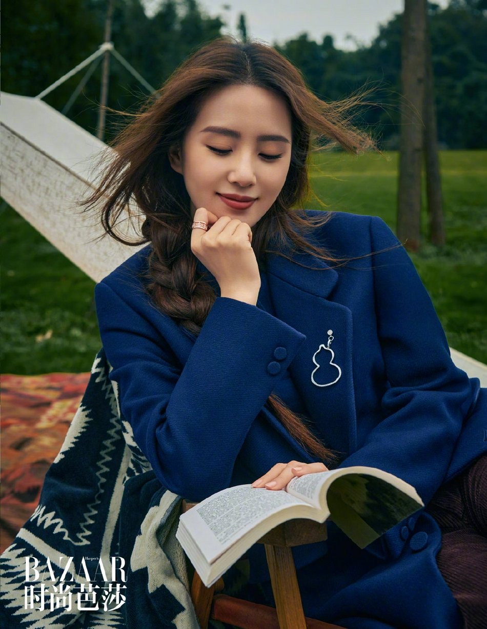 刘诗诗时尚芭莎12月刊封面写真尹超
