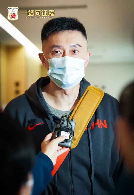 男篮官宣出征!全员精神饱满,整个行程达10小时,却不能喝水进食休闲区蓝鸢梦想 - Www.slyday.coM 男篮官宣出征!全员精神饱满,整个行程达10小时,却不能喝水进食休闲区蓝鸢梦想 - Www.slyday.coM