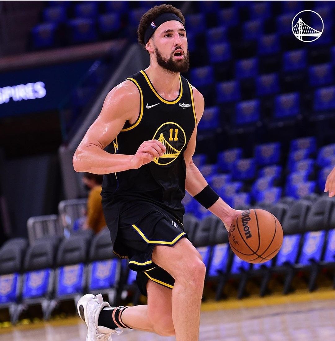 官宣!国王火速换帅,汤普森还有15场比赛复出,詹姆斯被禁赛休闲区蓝鸢梦想 - Www.slyday.coM 官宣!国王火速换帅,汤普森还有15场比赛复出,詹姆斯被禁赛休闲区蓝鸢梦想 - Www.slyday.coM