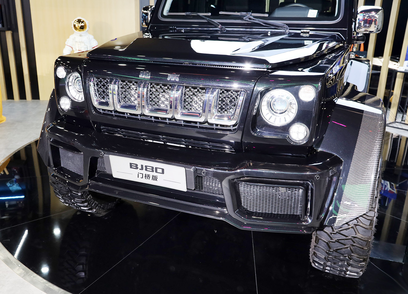 北汽版的大g,bj80新车型正式亮相,外观很霸气,搭载3.0t动力
