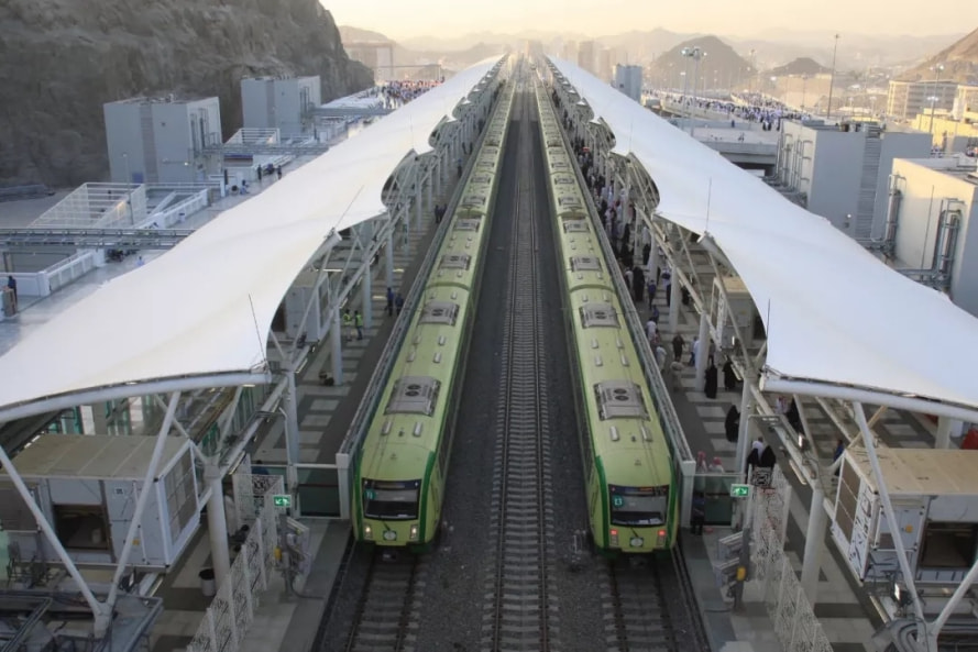 25公里,中国为沙特建首条轻轨铁路,到底赚了还是赔了?