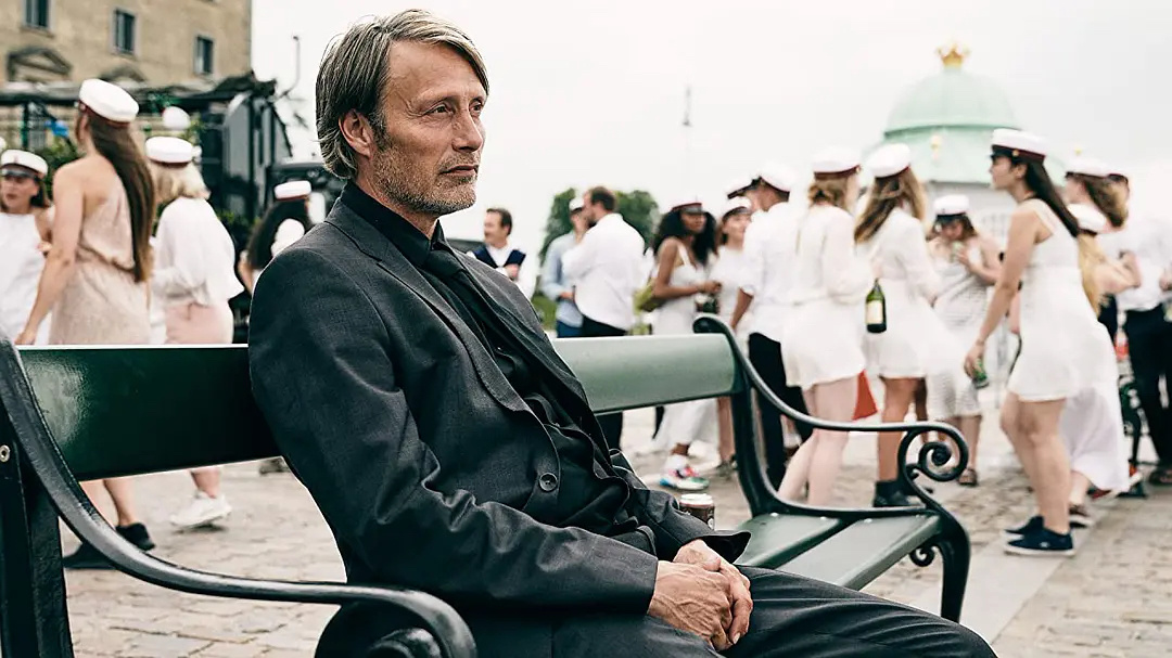 麦子叔Mads Mikkelsen 56岁生日快乐！|麦子_新浪新闻