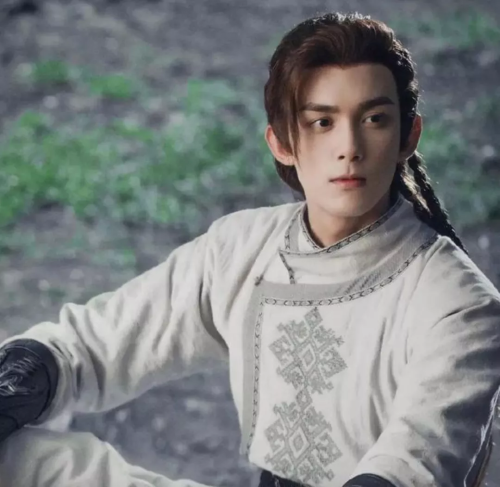 咱就是说能不能对古装男主的发型上点心