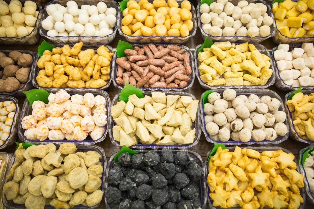 然而,原本应在包装里的丸子暴露于空气中,容易沾染细菌,食用后可能会