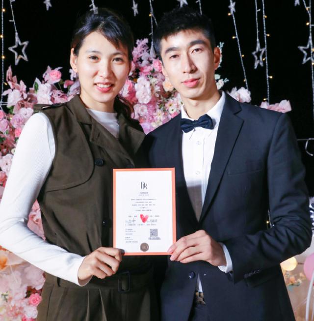 携手10年一起里约圆梦,甜蜜拥吻相守一生|奥运冠军|赵帅|金牌_新浪