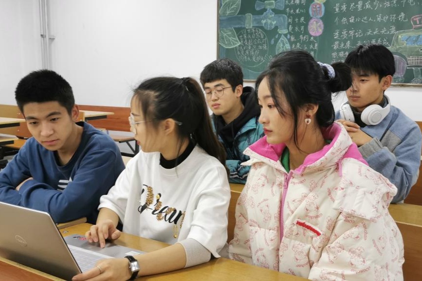 "1121"连心制:民办学校创新学党史