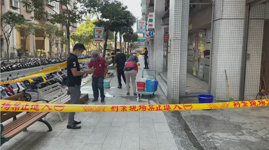 蒋姓男子持刀刺死超市店员，图为案发现场。图自台湾“中时新闻网”