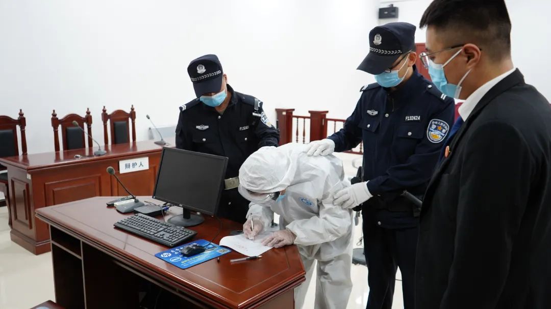 河北一男子强行与妻子发生关系，构成强奸罪吗？法院这么判休闲区蓝鸢梦想 - Www.slyday.coM