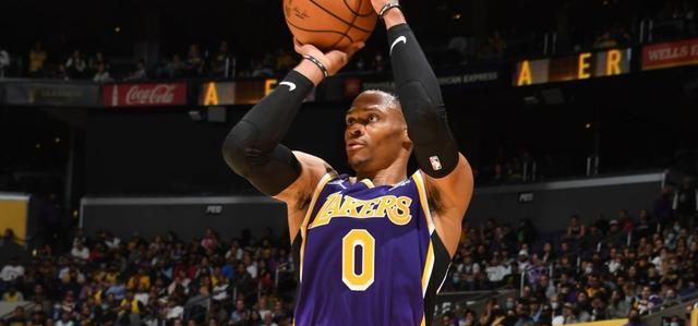 坏事变好事!詹姆斯肘击被驱逐,竟意外激起湖人的斗志休闲区蓝鸢梦想 - Www.slyday.coM 坏事变好事!詹姆斯肘击被驱逐,竟意外激起湖人的斗志休闲区蓝鸢梦想 - Www.slyday.coM