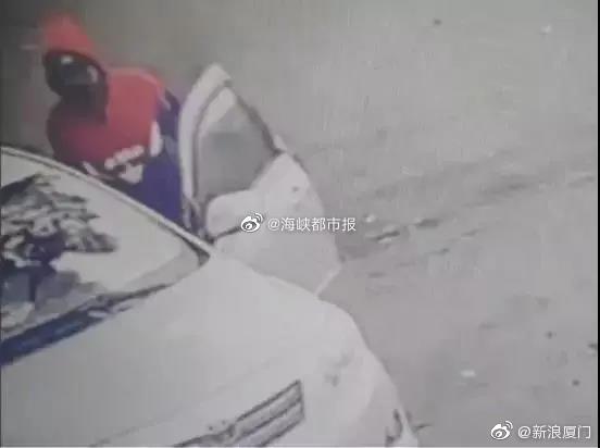 台湾一杀人嫌犯潜逃到厦门休闲区蓝鸢梦想 - Www.slyday.coM 台湾一杀人嫌犯潜逃到厦门休闲区蓝鸢梦想 - Www.slyday.coM