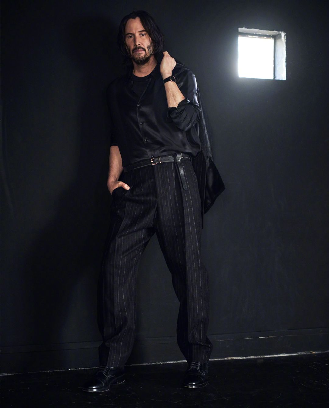 基努·里维斯登上《esquire》杂志最新一期封面及写真释出|基努·里维