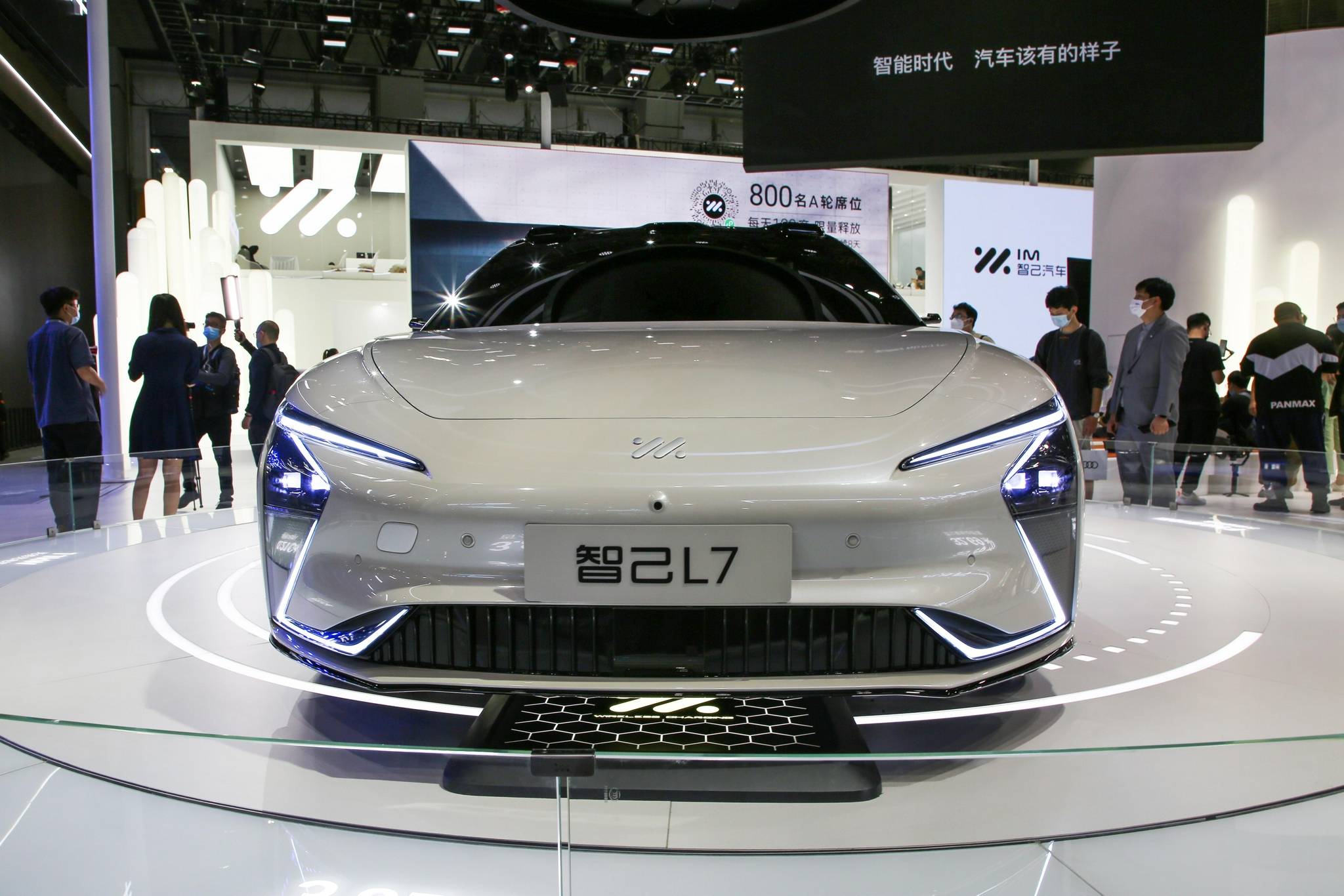 广州车展颜值在线智己l7ls7亮相