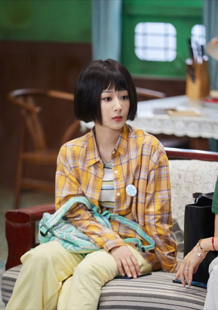 杨紫太适合“清纯”风了,剪了一头短发穿衬衫,看着舒服养眼休闲区蓝鸢梦想 - Www.slyday.coM 杨紫太适合“清纯”风了,剪了一头短发穿衬衫,看着舒服养眼休闲区蓝鸢梦想 - Www.slyday.coM