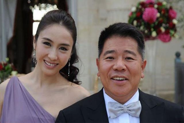 中国内地的车晓,王艳,黄圣依.这份名单还包括韩国的金喜善,全智贤.