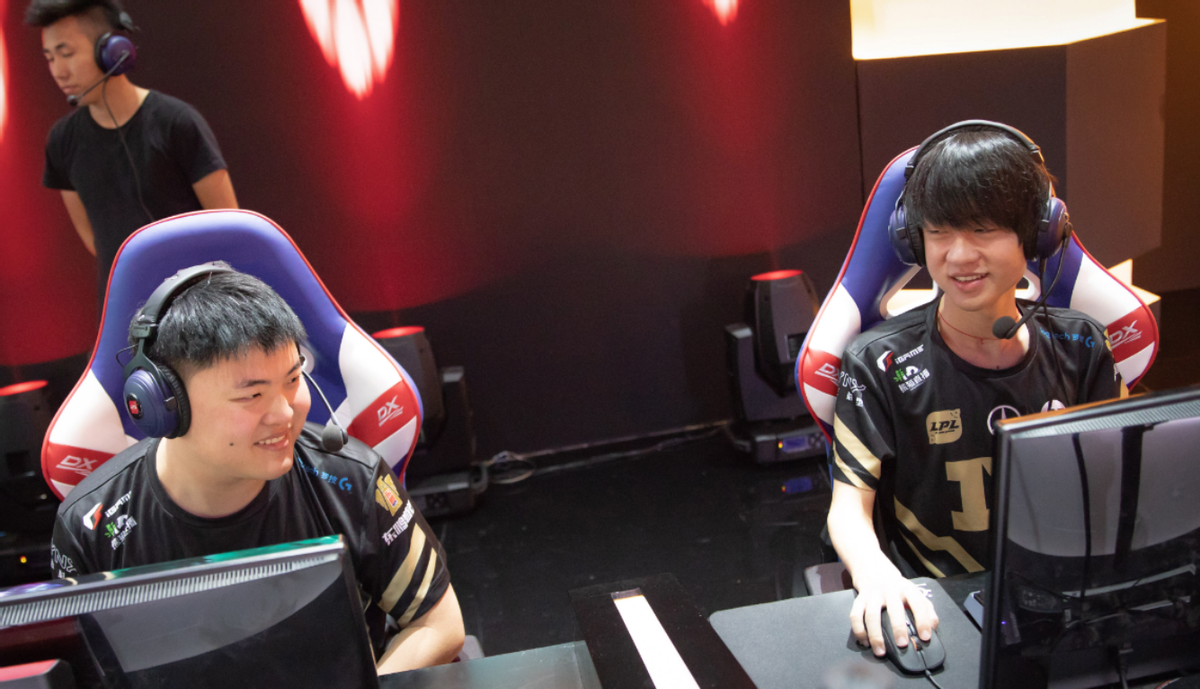 永远的神回归LPL!Doinb宣布Uzi复出:小明选择Gala放弃小狗休闲区蓝鸢梦想 - Www.slyday.coM 永远的神回归LPL!Doinb宣布Uzi复出:小明选择Gala放弃小狗休闲区蓝鸢梦想 - Www.slyday.coM