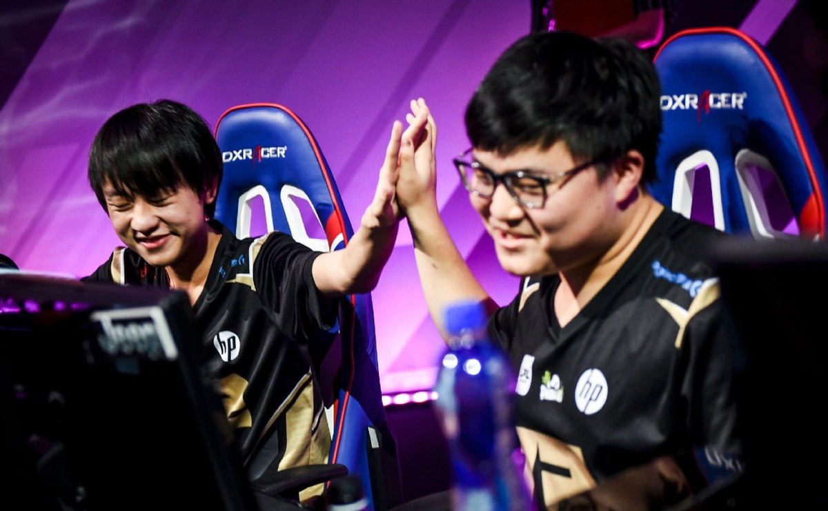 永远的神回归LPL!Doinb宣布Uzi复出:小明选择Gala放弃小狗休闲区蓝鸢梦想 - Www.slyday.coM 永远的神回归LPL!Doinb宣布Uzi复出:小明选择Gala放弃小狗休闲区蓝鸢梦想 - Www.slyday.coM