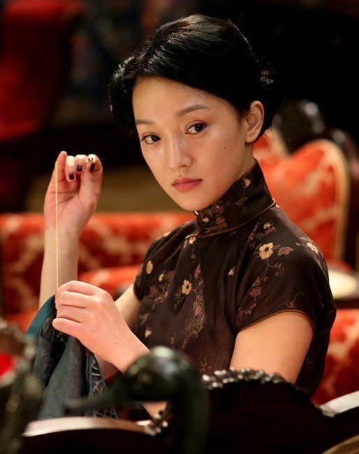 周迅与王一博在电影局门口合影也要参演无名票房30亿稳了