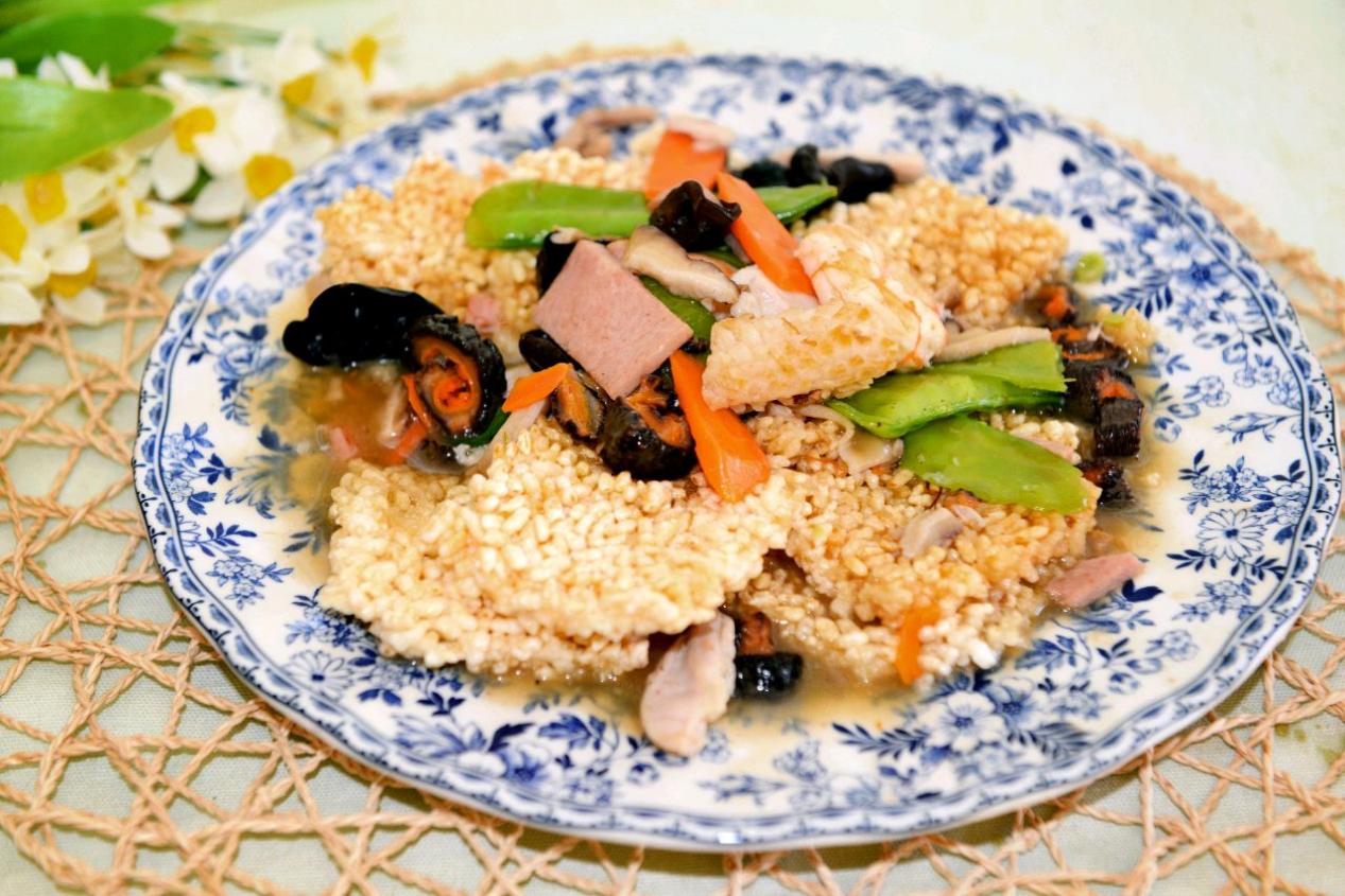 手把手教你做三鲜锅巴咸鲜浓郁酥脆口味让你吃了就停不下来