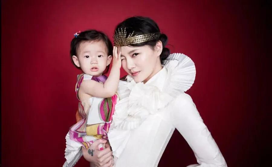 大s汪小菲离婚是因为不爱吗?结婚离婚都是为了追求幸福休闲区蓝鸢梦想 - Www.slyday.coM 大s汪小菲离婚是因为不爱吗?结婚离婚都是为了追求幸福休闲区蓝鸢梦想 - Www.slyday.coM