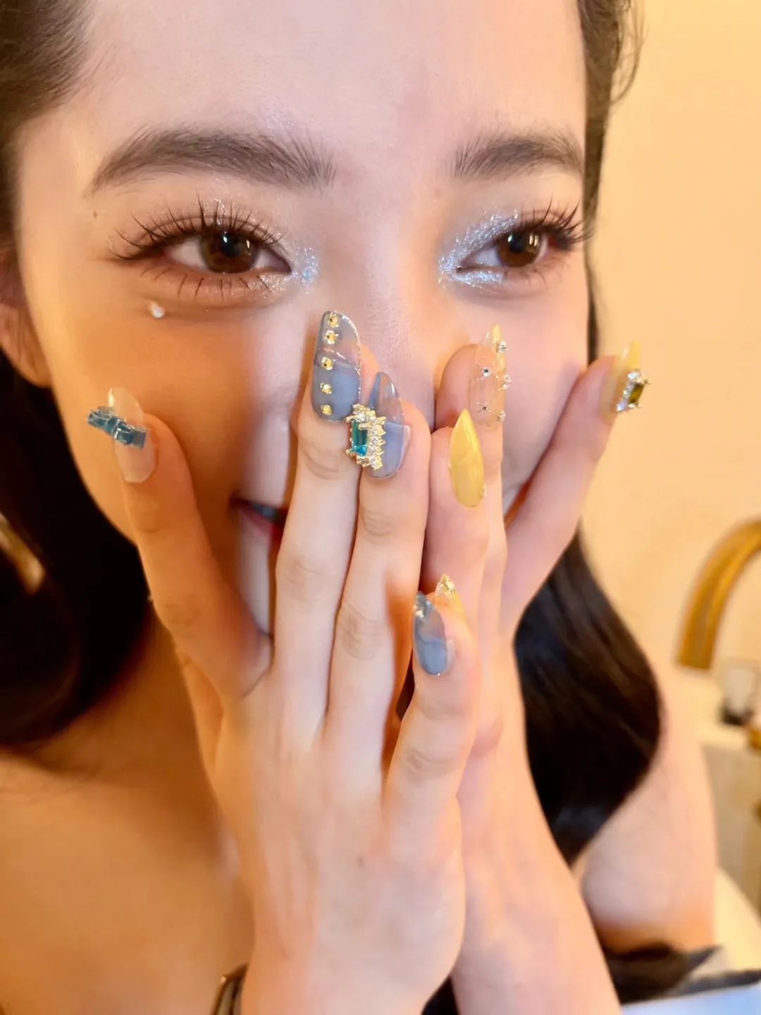 图片来源 　　新浪微博 / 视觉中国 / 豆瓣