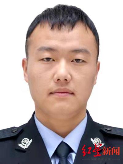 四川绵竹28岁辅警河中勇救轻生女子不幸殉职休闲区蓝鸢梦想 - Www.slyday.coM