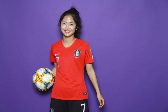 韩国女足"颜值担当"结婚了!球迷:我反对这门亲事
