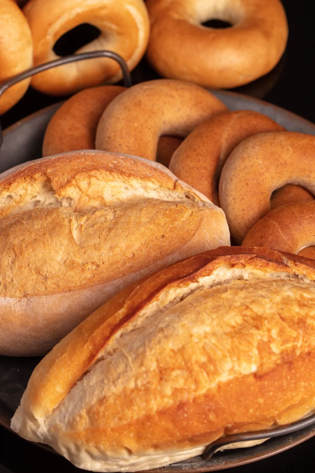 嗑了哈尔滨大列巴感觉门牙挨了一板砖