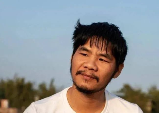 「窃·格瓦拉」依然不打工__财经头条