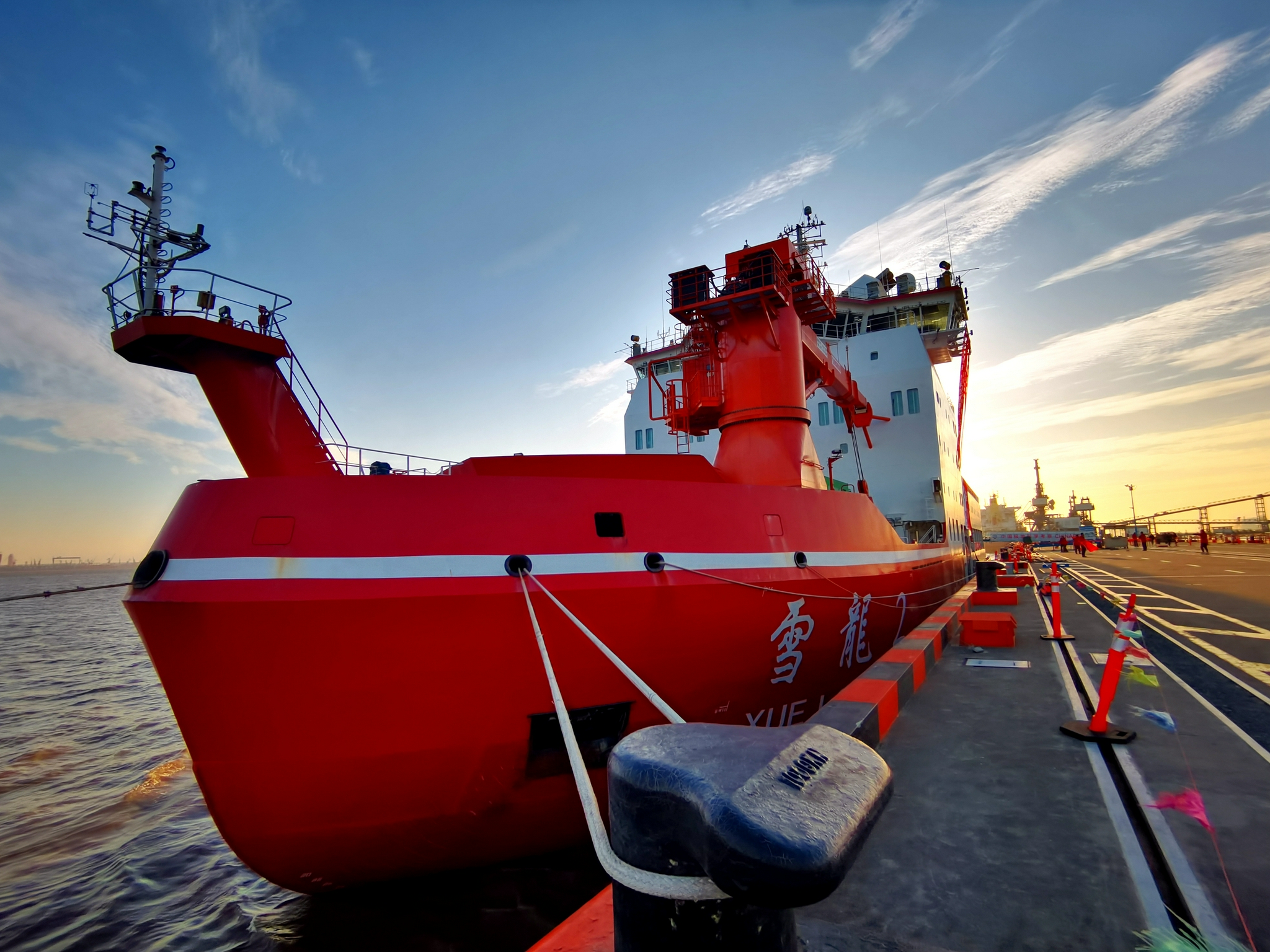 "雪龙2"号起航奔赴南极 我国再次开启"双龙探极"|极地_新浪新闻