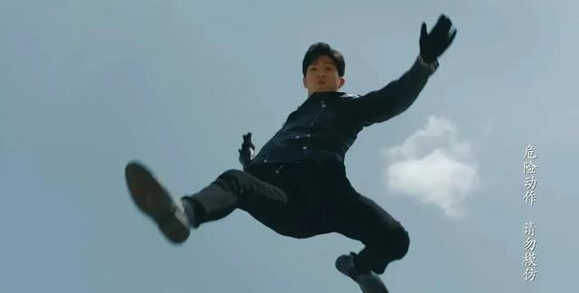 《女心理师》一集就上头,秒变刑侦现场,求杨紫换掉那件咖色衬衫休闲区蓝鸢梦想 - Www.slyday.coM 《女心理师》一集就上头,秒变刑侦现场,求杨紫换掉那件咖色衬衫休闲区蓝鸢梦想 - Www.slyday.coM