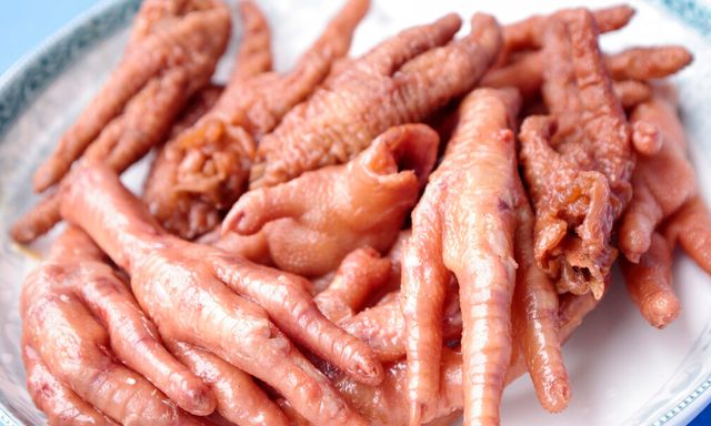 做虎皮鸡爪,要想酥烂脱骨又入味,个个起虎皮,关键1步要牢记休闲区蓝鸢梦想 - Www.slyday.coM