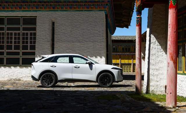 手握15万买紧凑SUV，买丐版大众探歌？还是顶配启辰大V？