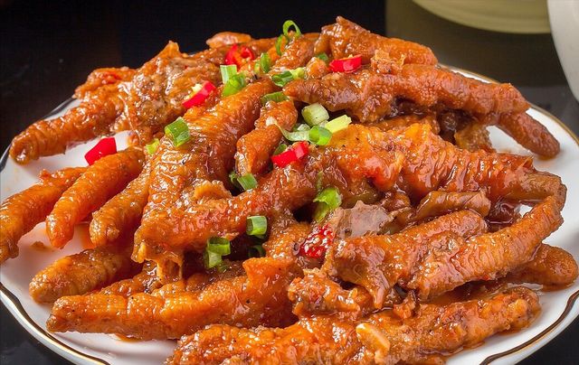 做虎皮鸡爪,要想酥烂脱骨又入味,个个起虎皮,关键1步要牢记休闲区蓝鸢梦想 - Www.slyday.coM