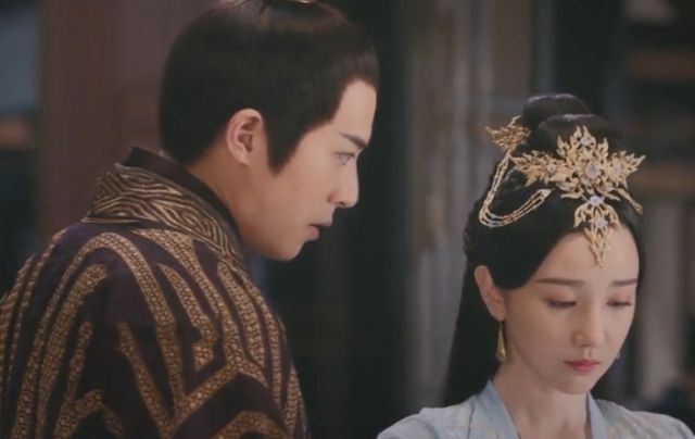 斛珠夫人：缇兰难产而死,帝旭得知紫簪才是替身时,后悔地痛哭休闲区蓝鸢梦想 - Www.slyday.coM