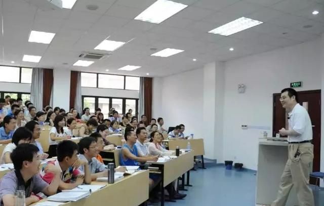 北科大女老师“撞脸”明星,集美貌与才华于一身,学生抢着来蹭课休闲区蓝鸢梦想 - Www.slyday.coM 北科大女老师“撞脸”明星,集美貌与才华于一身,学生抢着来蹭课休闲区蓝鸢梦想 - Www.slyday.coM