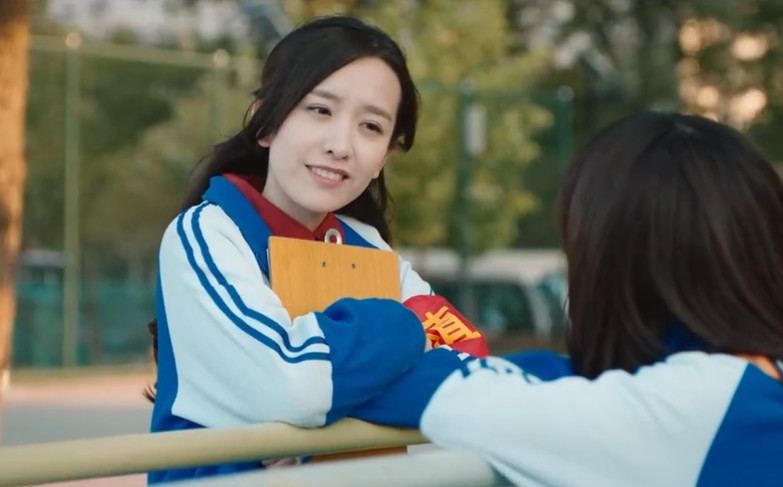 晁然在网剧《最好的我们》里出演洛枳.