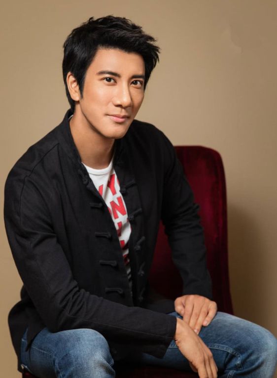 45岁王力宏最新近照剪短发帅回巅峰生图状态超年轻