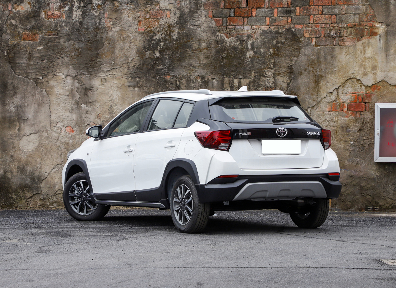 日系合资车丰田致炫自动挡带天窗每公里3毛钱顶配才9万多