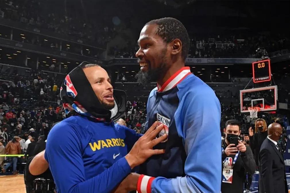 美媒列出了库里和杜兰特的数据荣誉能力进行对决,谁是现役第一人休闲区蓝鸢梦想 - Www.slyday.coM 美媒列出了库里和杜兰特的数据荣誉能力进行对决,谁是现役第一人休闲区蓝鸢梦想 - Www.slyday.coM