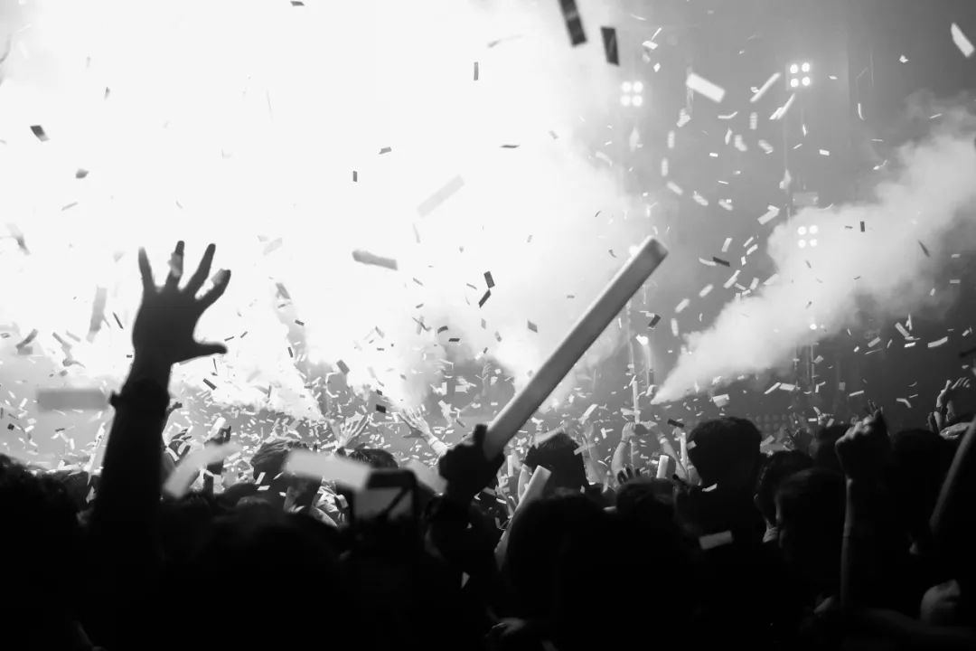 违法失德还想靠直播“复活”？吴亦凡、张哲瀚、郭老师等88人被全网封禁！休闲区蓝鸢梦想 - Www.slyday.coM