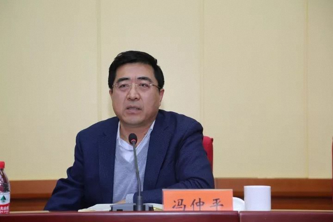 社科院欧洲所所长冯仲平很明显立陶宛背后有人撑腰