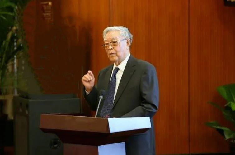 92岁肿瘤院士警告不想惹上癌4样东西尽量别碰