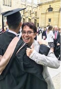 谭咏麟被曝与粉丝有暧昧关系，背影照片疑似曝光，事件已上热搜休闲区蓝鸢梦想 - Www.slyday.coM