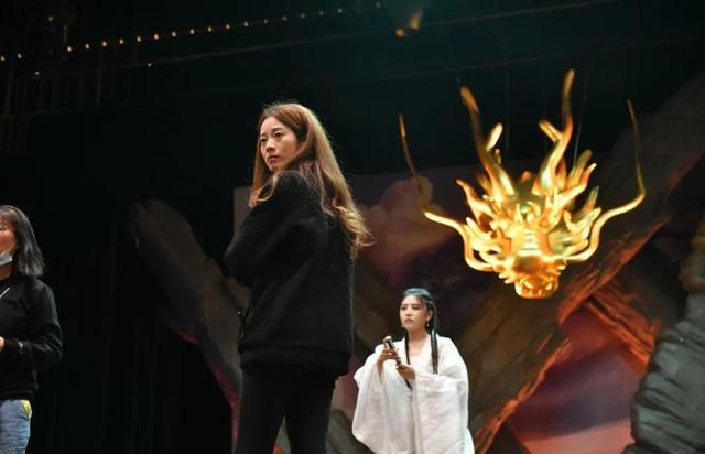 专访90后新锐导演黄颖湘用赤诚之心唤醒梦见狮子