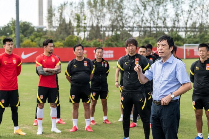 为了世预赛,足协为何要牺牲联赛?陈戌源给出的答案让李铁又背锅休闲区蓝鸢梦想 - Www.slyday.coM 为了世预赛,足协为何要牺牲联赛?陈戌源给出的答案让李铁又背锅休闲区蓝鸢梦想 - Www.slyday.coM