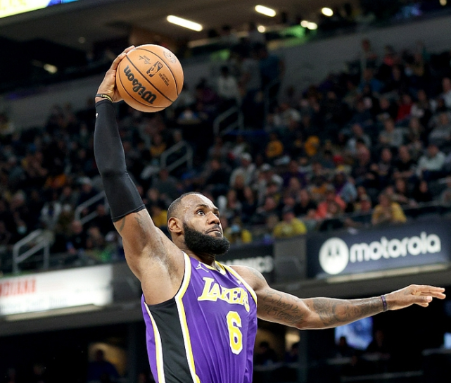 打嗨了!詹姆斯39分创赛季新高 争议庆祝动作恐遭罚款?休闲区蓝鸢梦想 - Www.slyday.coM 打嗨了!詹姆斯39分创赛季新高 争议庆祝动作恐遭罚款?休闲区蓝鸢梦想 - Www.slyday.coM