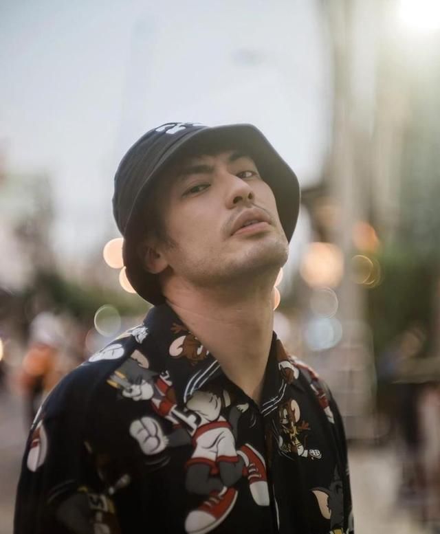 泰星boy也有女朋友了我开始追求faye了我们交往了两三个月了