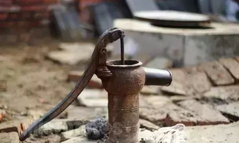 快消失的8件农村老物件|老物件|农村|压水机_新浪新闻