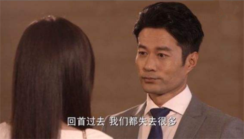 何以笙箫默:应晖报复佟心樱的做法,对不对呢?