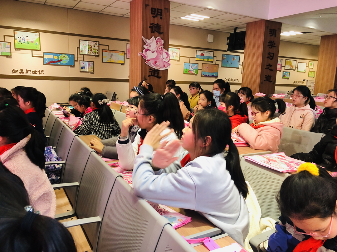 【校园新闻】成长探秘 女生青春期讲座走进南京市考棚小学|小学|南京